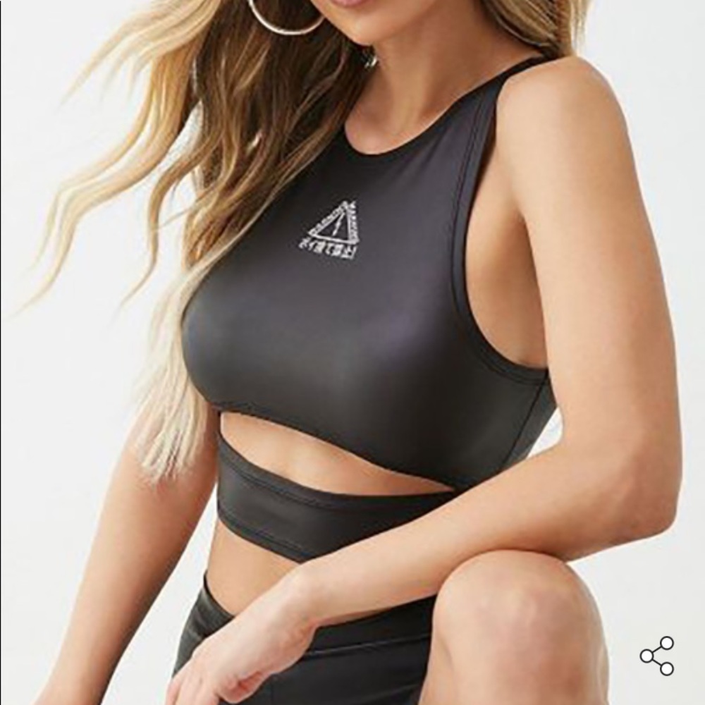 Forever 21 Black Regular Fit Crop Top